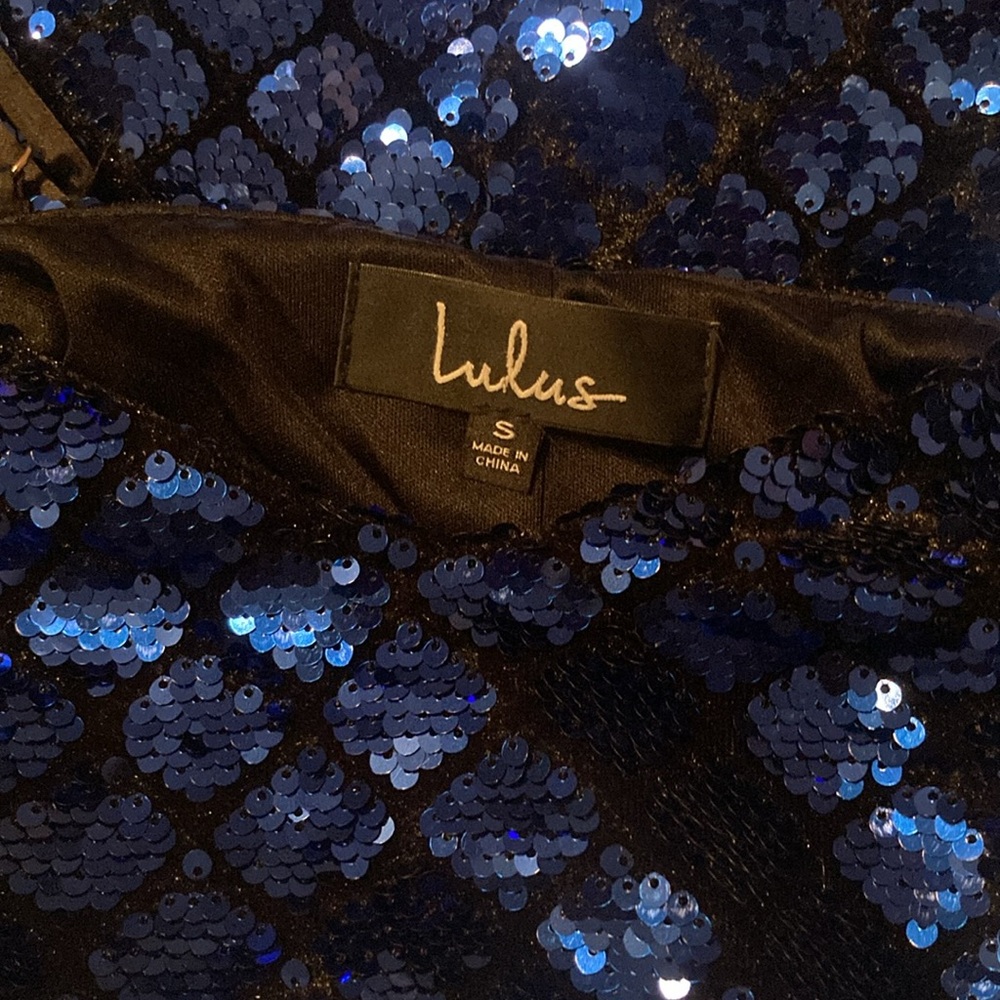 Going Vogue Royal Blue Velvet Sequin Mini Dress
Lulus| Sz S NWT - Picture 9 of 11